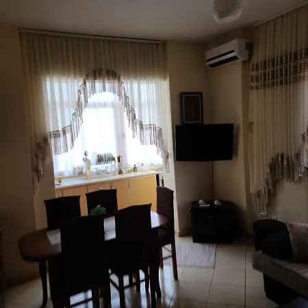 Apartament Ervis Dervishi Apartmán